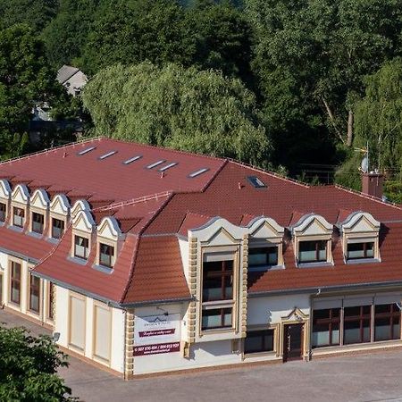 Dworek W Ploni Płonia Exterior foto