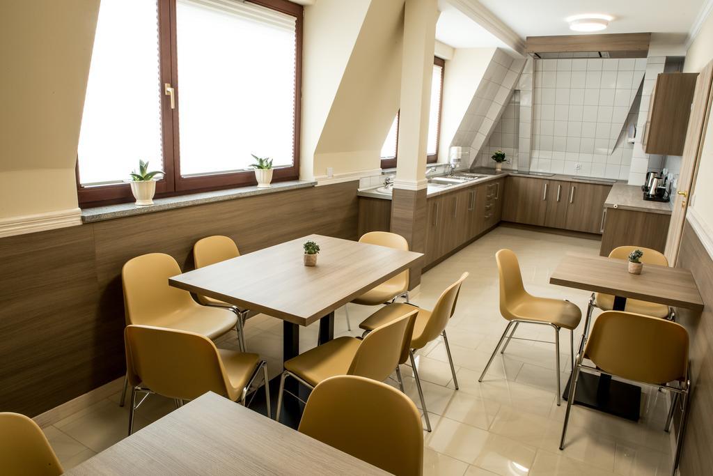 Dworek W Ploni Płonia Exterior foto